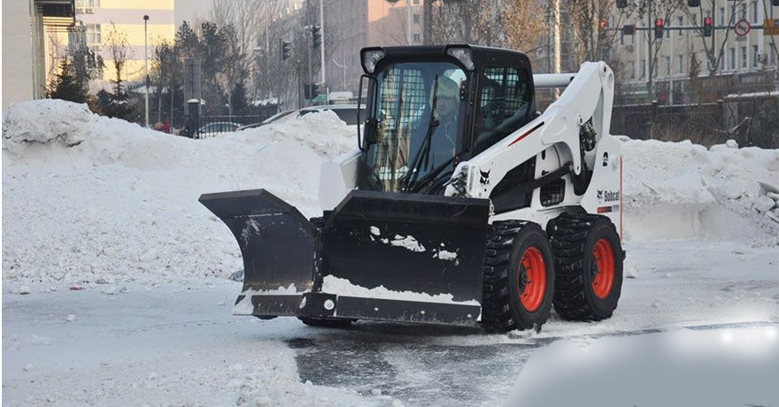 成都掃雪車,四川駕駛式掃雪車,四川工廠掃地雪車,掃雪車，推雪車