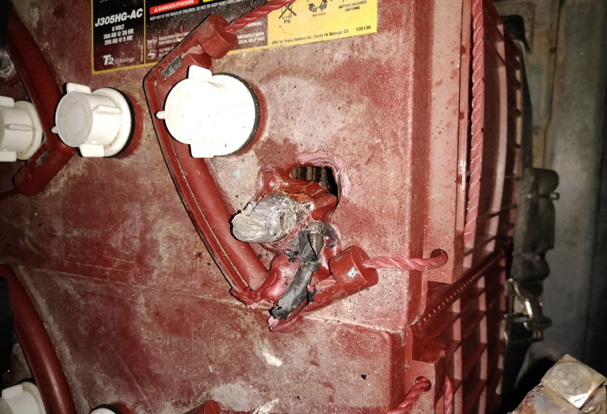 電池修復，電池維修，水電瓶維修，水電瓶修復，電池樁修復，電池樁維修