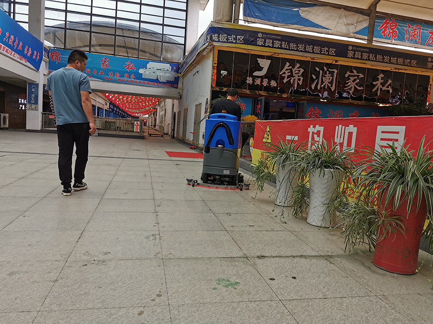貴州洗地機,遵義洗地機,貴州電動洗地機,遵義電動洗地機