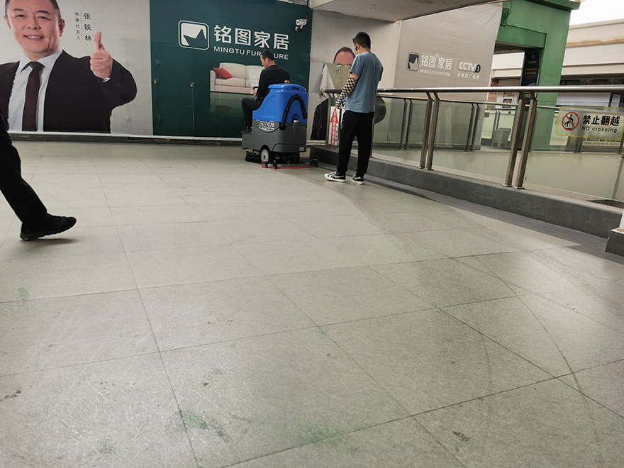 貴州洗地機,遵義洗地機,貴州電動洗地機,遵義電動洗地機