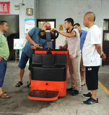 自行走電動搬運車工廠貨物搬運