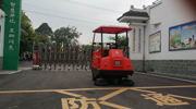 成都小型環(huán)衛(wèi)清掃車在雙流永安小學(xué)解決地面清潔難題
